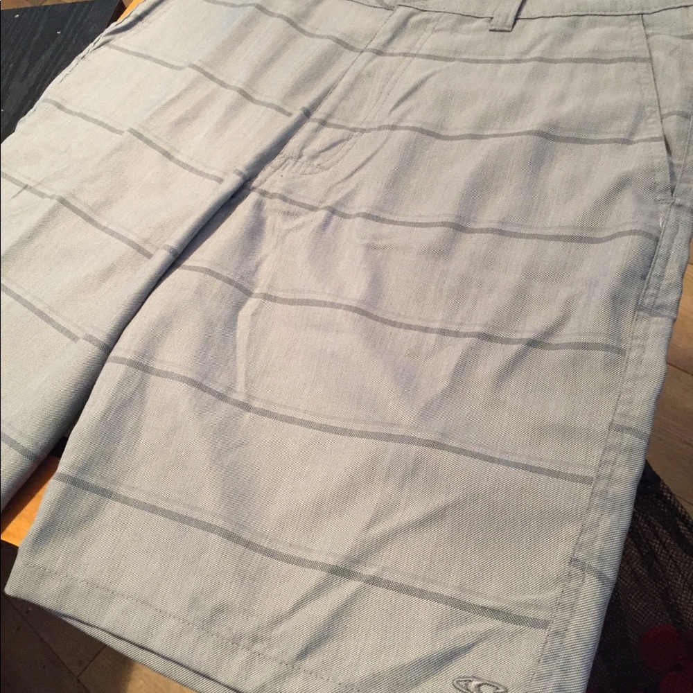🤙🏽 O’NEILL Loaded Heather Plaid Chino Shorts! - Picture 2 of 6